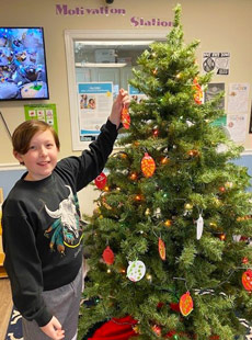 105 School Age Child Ornaments Holiday Tree Web