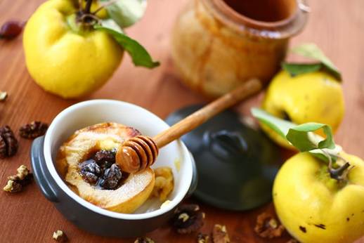 5 Quick & Healthy, Kid-Friendly Summer Snacks Honey Cream Cheese Apples