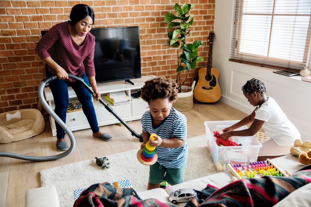 kids cleaning house