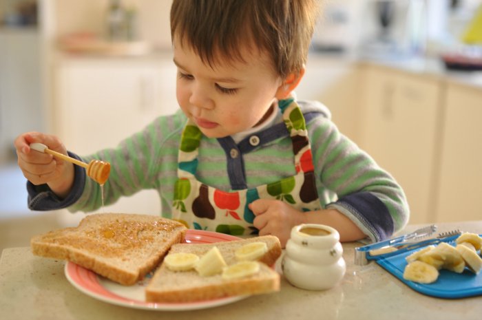 5 Ways Play Dough Helps with Your Child's Development